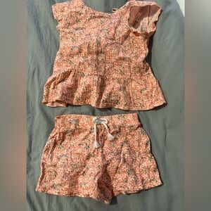 3T girls matching shirt/shorts set